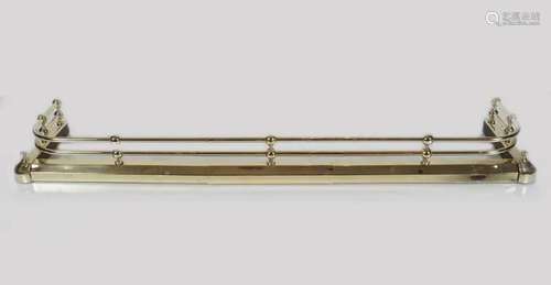 EDWARDIAN BRASS FENDER