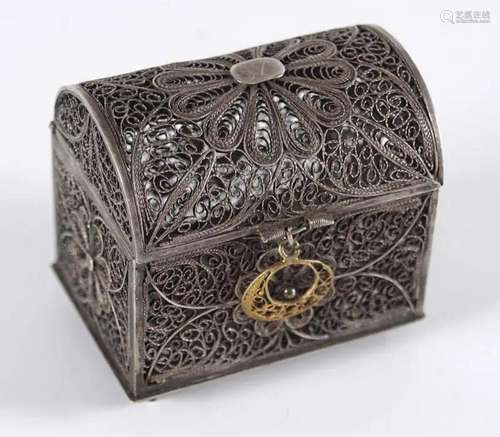 19TH-CENTURY SILVER FILIGREE MINIATURE BOX