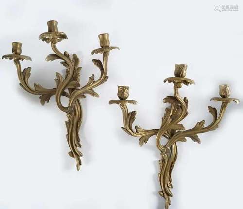 PAIR OF LOUIS XV STYLE BRASS APPLIQUES