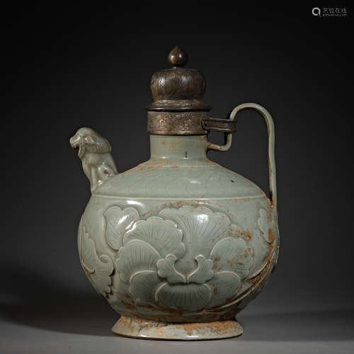 Porcelain POTS from Yaozhou Kiln of Song Dynasty in China