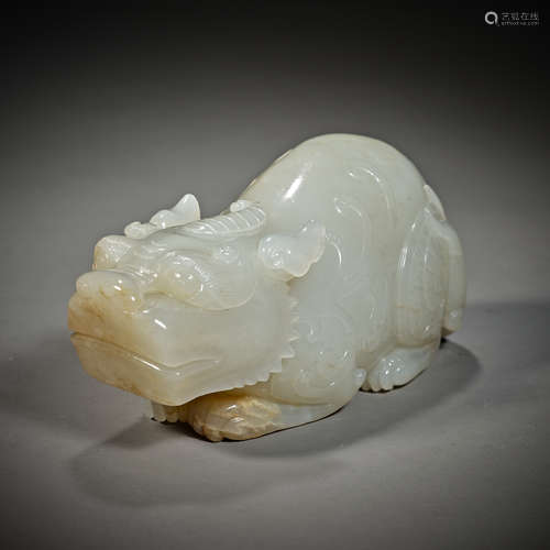 Jade beasts from Hetian in Qing Dynasty