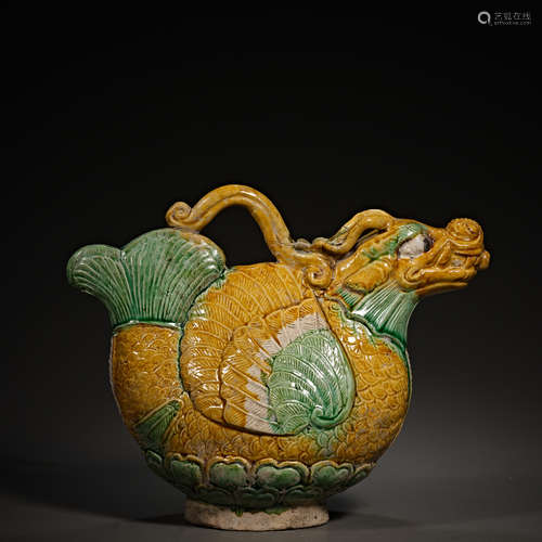 Three-color pot in Song Dynasty of China