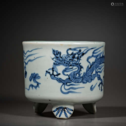 Yuan Dynasty blue and white dragon cup