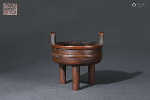 DING-shaped Tri-legged Censer