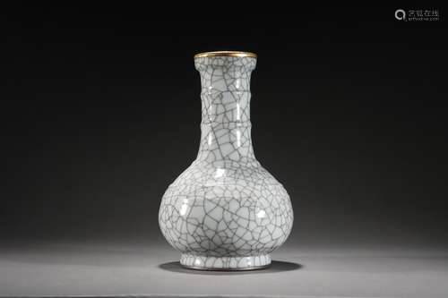 Chinese ZUN-vase with String Grain Design, Official Kiln