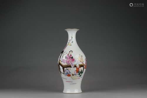 Famille Rose Olive-shaped Vase with Figure Design, Qianlong ...