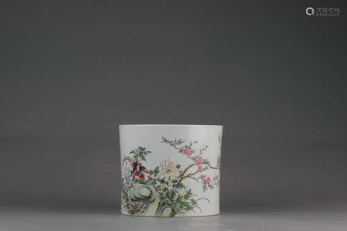 Famille Rose Brush Holder with Flower and Bird Design, Yongz...