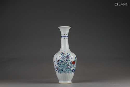 Contrasting Colored Vase, Kangxi Reign Period, Qing Dynasty