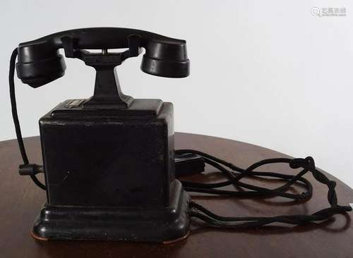 VINTAGE TELEPHONE