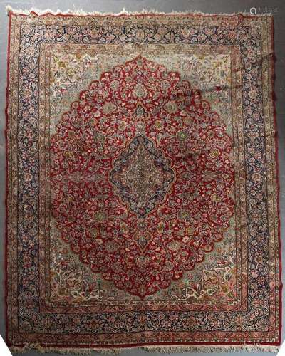 LARGE PERSIAN CARPET