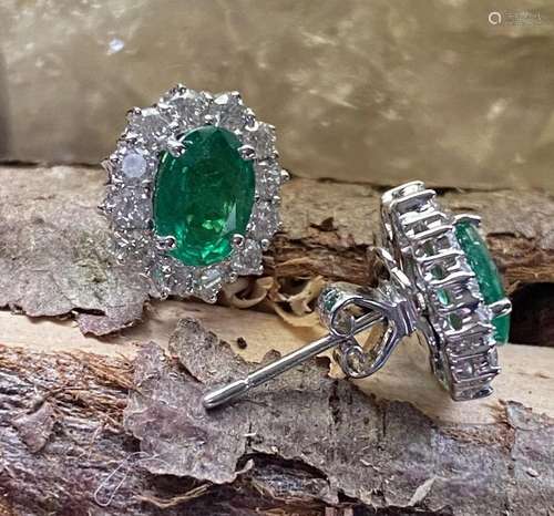 COLOMBIAN EMERALD & DIAMOND CLUSTER EARRINGS