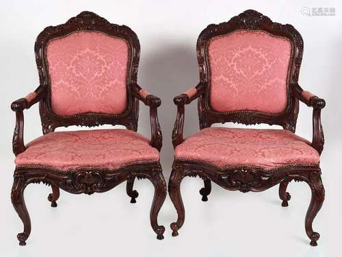 PAIR OF EDWARDIAN MAHOGANY GAINSBOROUGH ARMCHAIRS