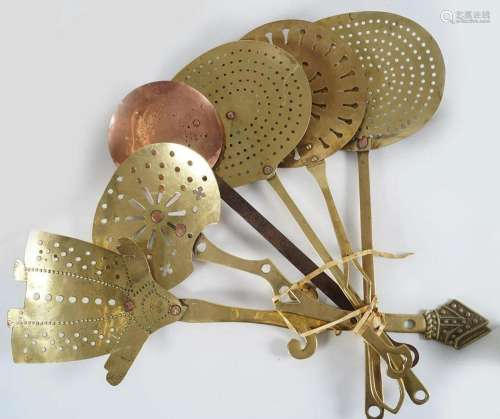 LOT OF 6 18TH-CENTURY BRASS AND COPPER STRAINERS