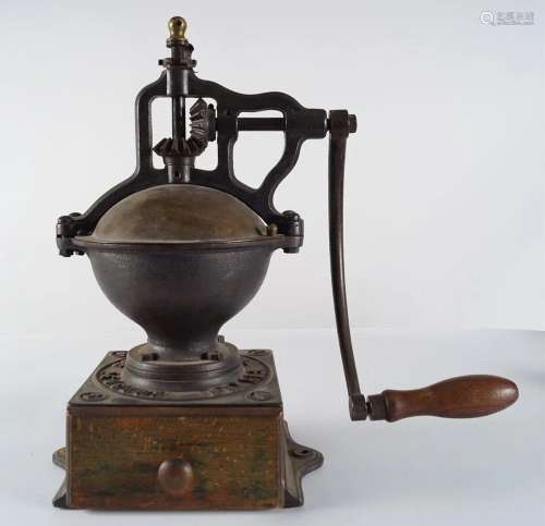 19TH-CENTURY BRASS AND METAL COFFEE GRINDER