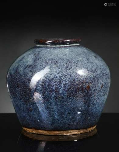 Arte Cinese A blue stoneware Jun JarChina, Qing