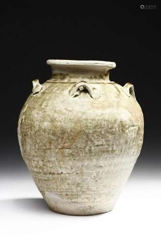 Arte Cinese A pottery jar Cambodia, Khmer dynasty