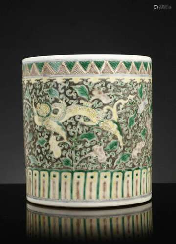 Arte Cinese A porcelain brush pot BitongChina, Qing