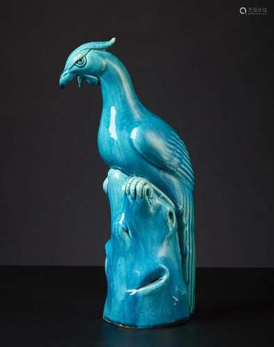 Arte Cinese A turquoise glazed pottery parrot on a