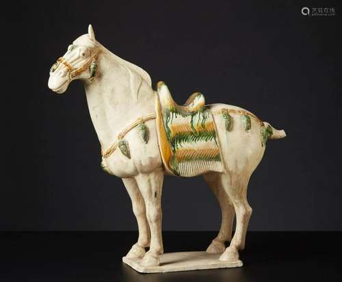 Arte Cinese A Tang style earthenware horse