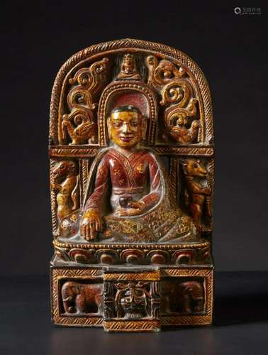 Arte Himalayana A polychrome scupture depicting a