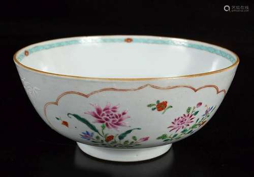 18TH-CENTURY CHINESE FAMILLE ROSE BOWL