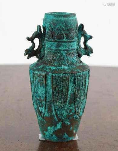 CHINESE ARCHAIC BRONZE VASE