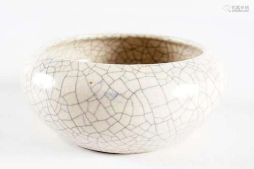 CHINESE QING CRACKLE GLAZE BOWL