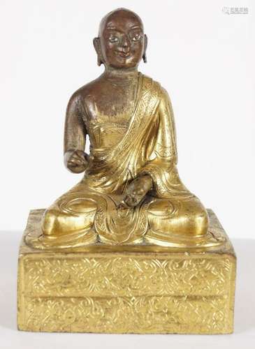 18TH CENTURY CHINESE GILT BRONZE MONK