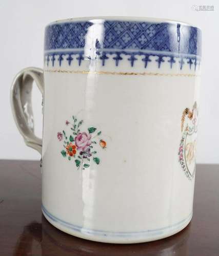 18TH-CENTURY BLUE AND WHITE MUG