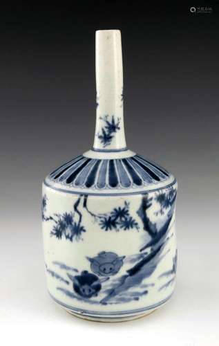 A Chinese blue and white bottle vase, 19