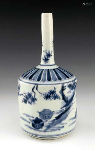 A Chinese blue and white bottle vase, 19