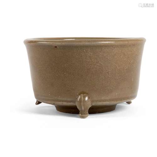 LONGQUAN CELADON TRIPOD CENSER MING DYNASTY, 16TH