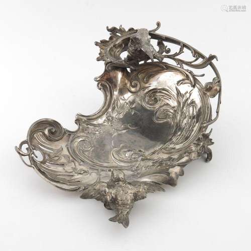 A WMF Art Nouveau pewter dish, circa 190