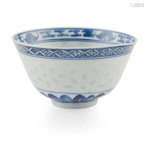BLUE AND WHITE ‘RICE GRAIN’ BOWL QING