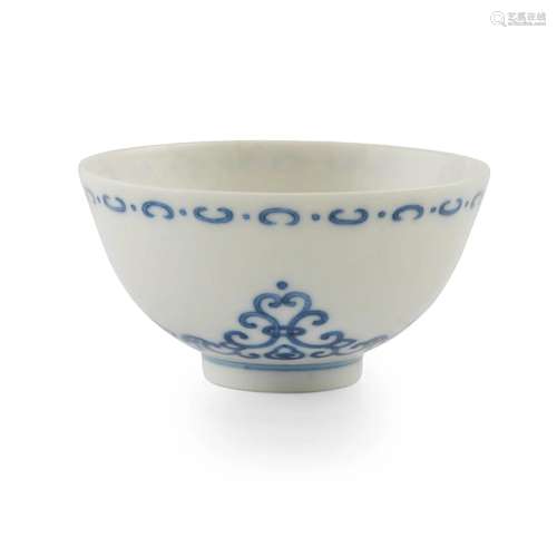 BLUE AND WHITE WINE CUP YONGZHENG MARK