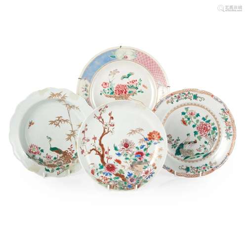 GROUP OF FOUR FAMILLE ROSE PLATES QING DYNASTY, 18TH