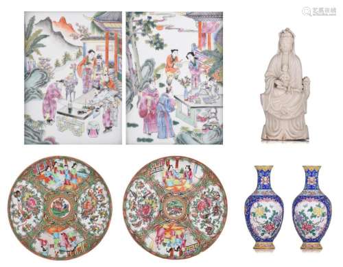 A collection of Chinese porcelain and enamelled bronze ware,...