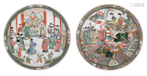 Two Chinese famille verte plates with matching scenes, 19thC...