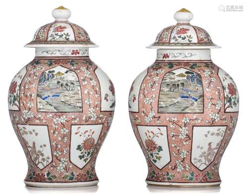 A pair of Chinese famille verte covered vases, 19thC, H 38 c...