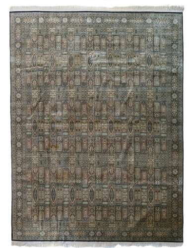 An Oriental silk rug, 269,5 x 360 cm 14x14x14