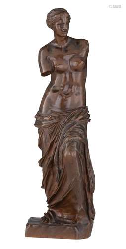 A fine patinated bronze sculpture of the 'Venus de Milo&...