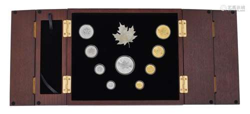 'The Royal Canadian Maple leaf Anniversary set - Pearl E...