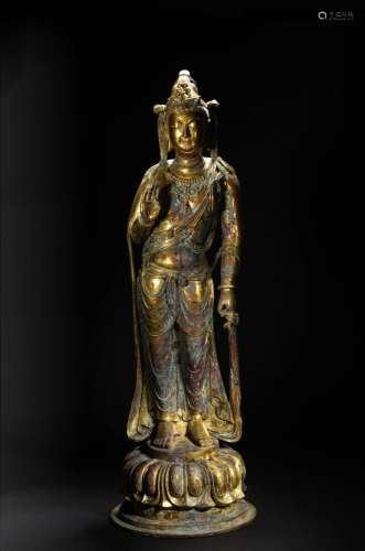 A Gilt Bronze Standing Guanyin Statue