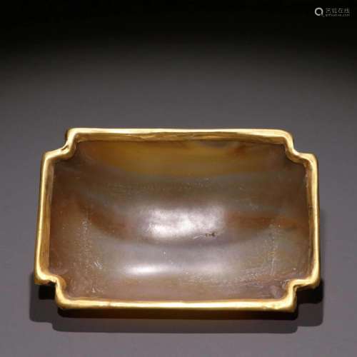 An Agate with Gilt Silver Rims Cup