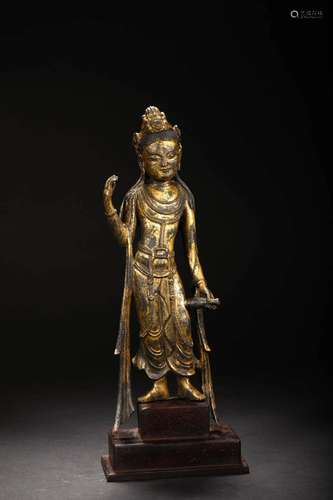 A Gilt Bronze Guanyin Statue