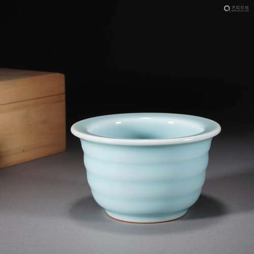 Celadon Glaze Pot