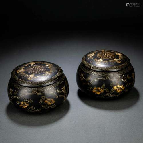 Pair Of Gold-Decorated Lacquerware Weiqi Jars