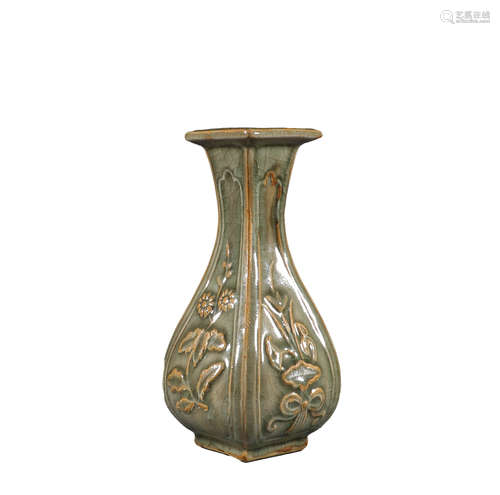 Ancient China, Longquan kiln flower pattern bottle