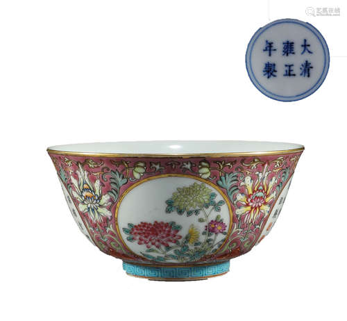 In the Qing Dynasty, the bowl was made of pastel flowers