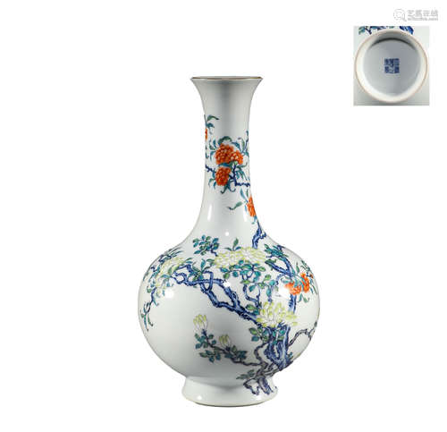 Qing Dynasty, pink flower pattern appreciation bottle